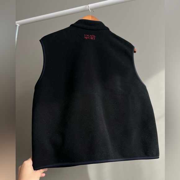 Escada Sport Fleece vest size L or EU42 - Picture 8 of 12